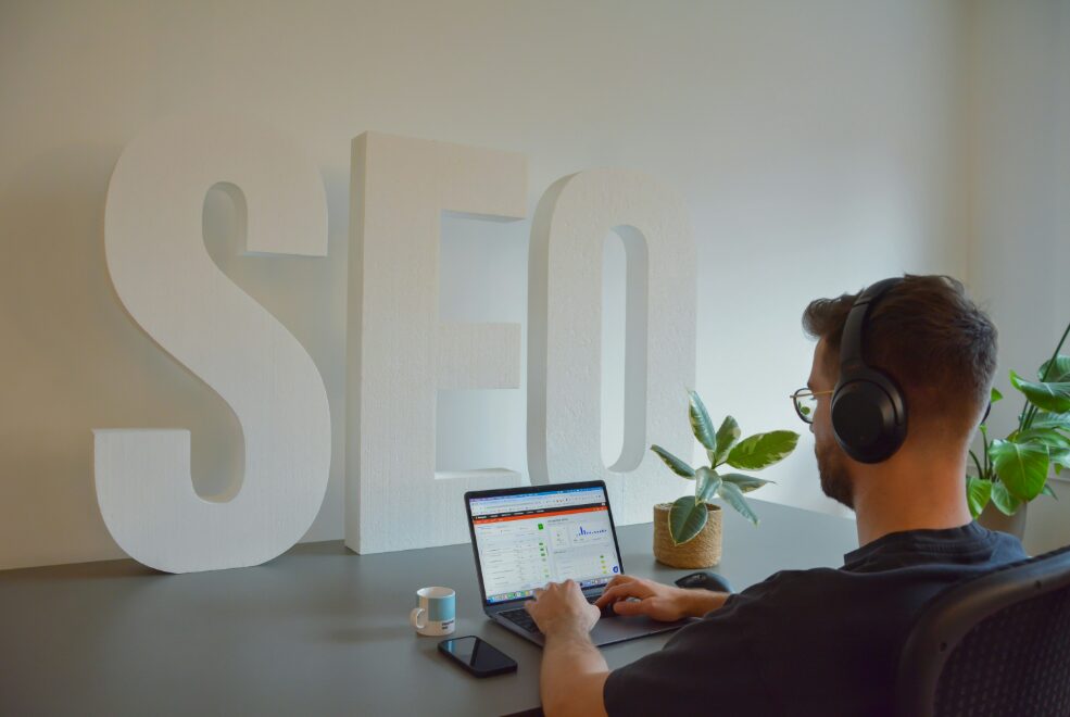 Cómo la inteligencia artificial está cambiando el SEO para empresas de seguridad
